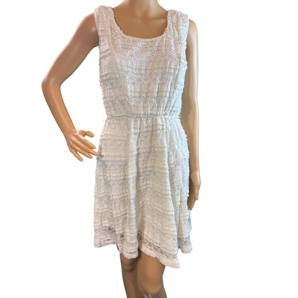 Trixxi Dresses & Skirts - (5 for $25) Trixxi‎ Sleeveless Lace Mini Dress in White Size Medium
